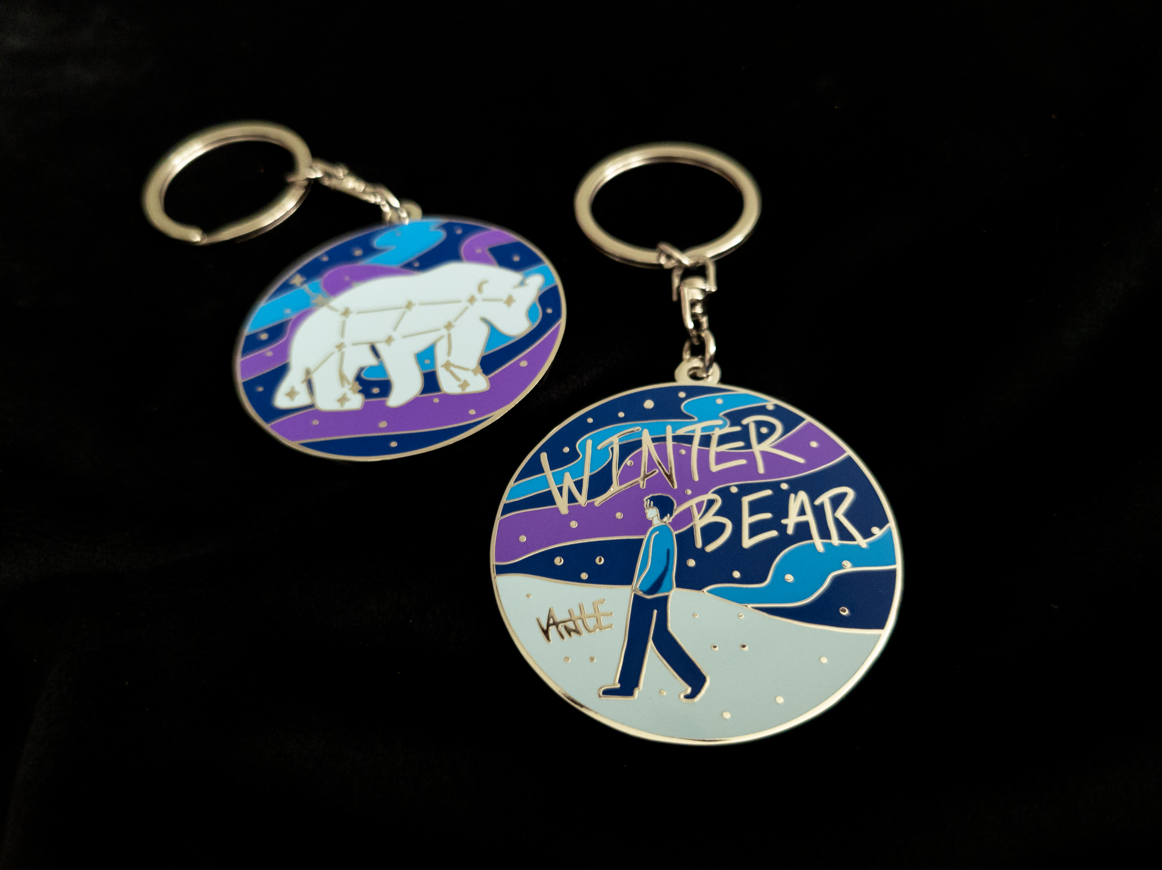 Vante Winter Bear Hard Enamel Keychain